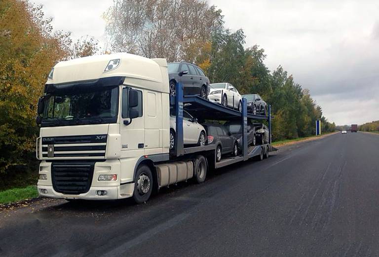 Перевозка автомобиля из Сочи в Санкт-Петербург
