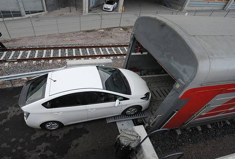 Стоимость отправки жд сеткой авто из Владивостока в Воронеж